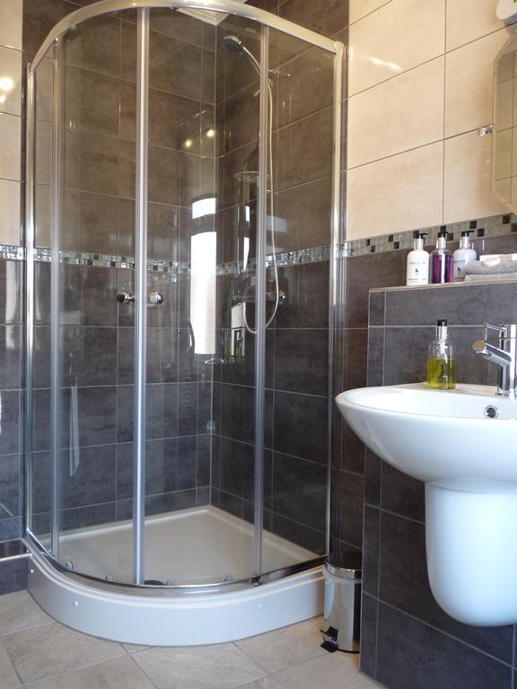 لاندودنو Cornerways Guest House المظهر الخارجي الصورة